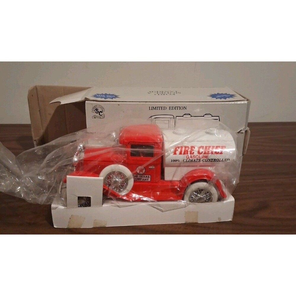 Ford Model A Tanker Texaco Fire Chief 1/25 Scale Die Cast Coin Bank Liberty Clas